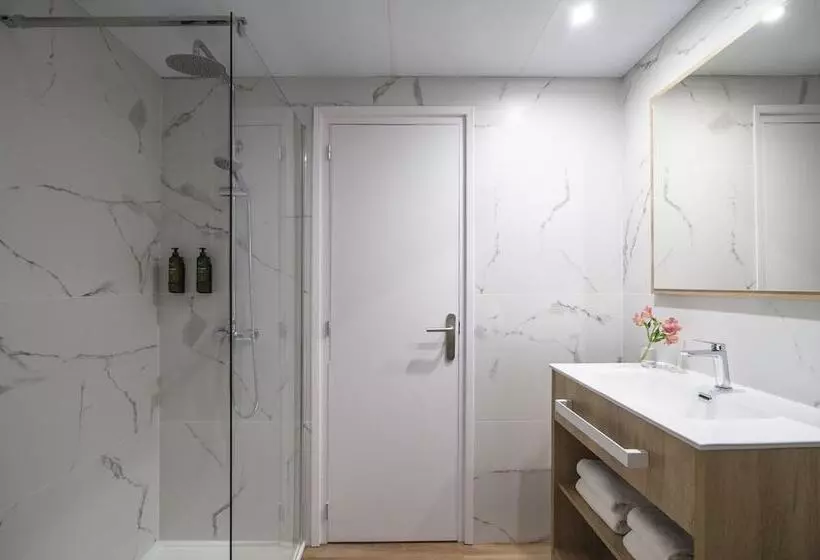 スタンダード４人部屋, Lloret Santa Rosa By Pierre & Vacances