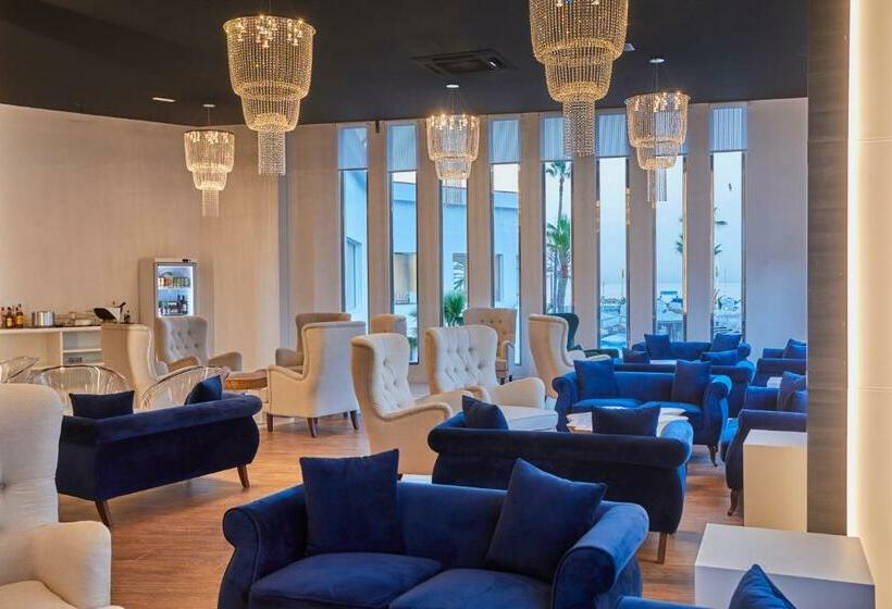 غرفة ديلوكس مطلّة علي البحر مزوَّدة بشُرفة, Ibersol Torremolinos Beach