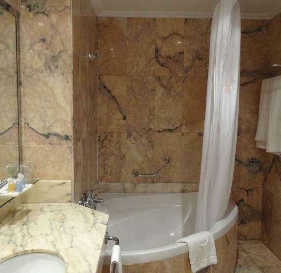 스탠다드 룸, Mas Gallau