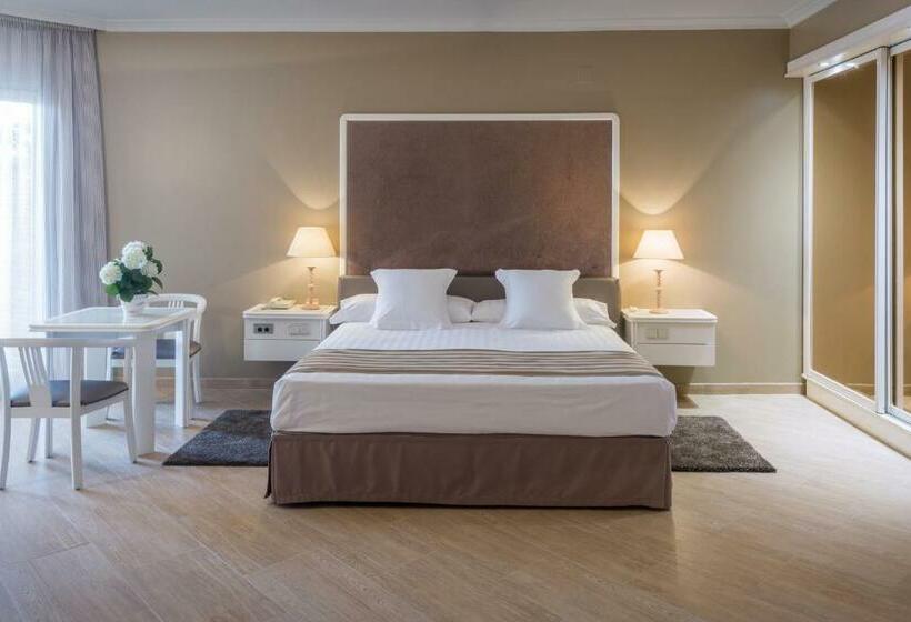 스위트, Mas Gallau