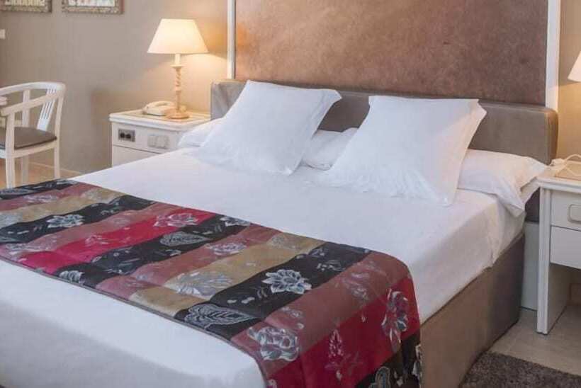 스탠다드 룸, Mas Gallau