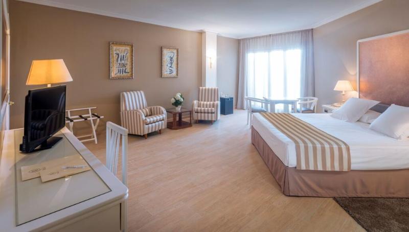 스위트, Mas Gallau