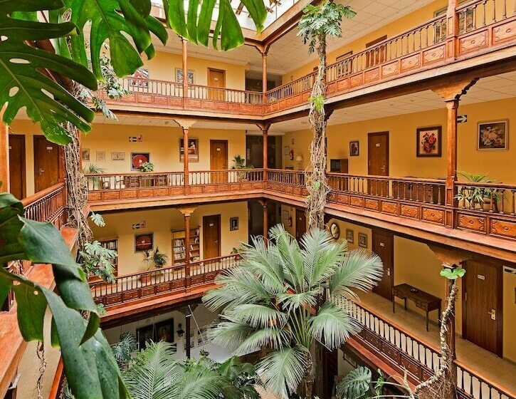 スタンダードシングルルーム, Monopol