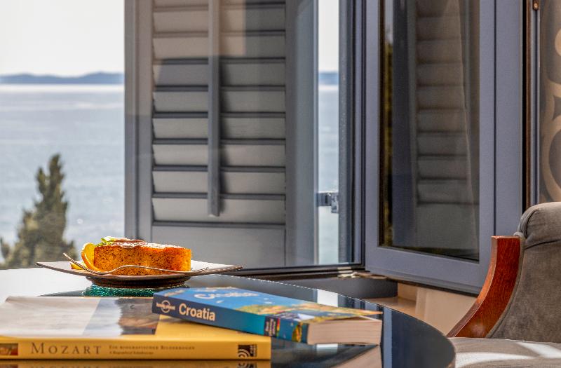 バルコニー付きスタンダードルーム, Monopol