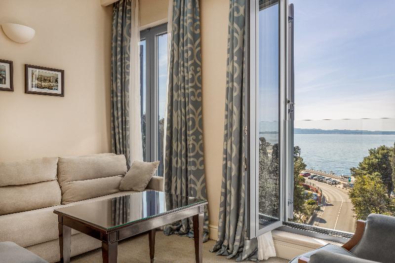 Quarto Estandar com Sacada, Monopol