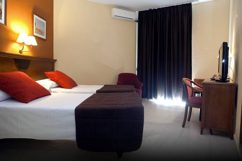 Семейный Номер, Moon Dreams Fuengirola