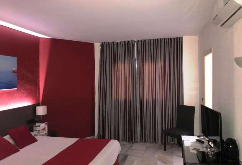 חדר אקונומי, Nerja Club By Dorobe