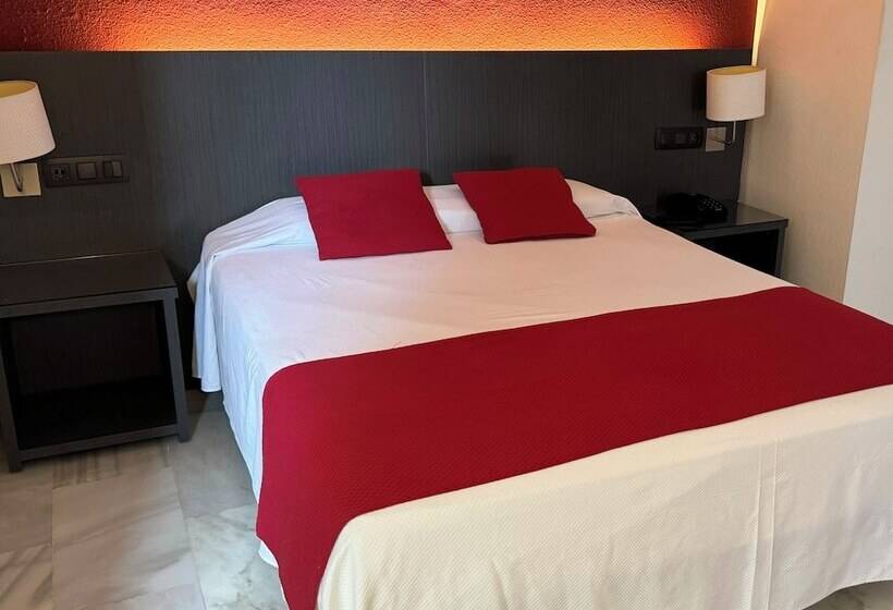 Quarto Economy, Nerja Club By Dorobe
