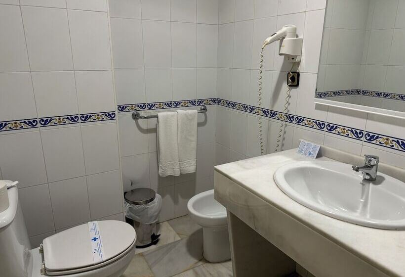 Quarto Economy, Nerja Club By Dorobe