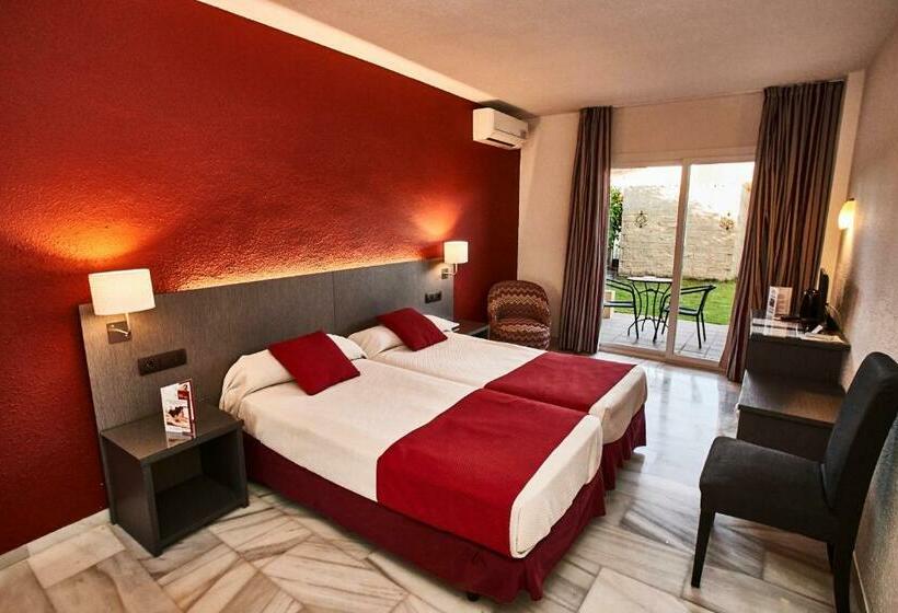 Quarto Estandar, Nerja Club By Dorobe