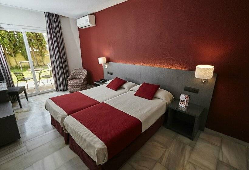 Quarto Estandar, Nerja Club By Dorobe