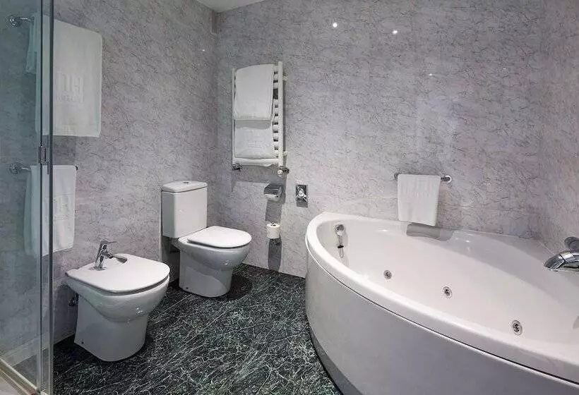 Superior-huone, NH Collection Villa De Bilbao