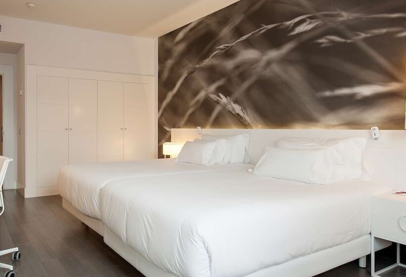 高级客房, NH Collection Villa De Bilbao