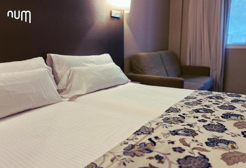 4인용 스탠다드 룸, Num