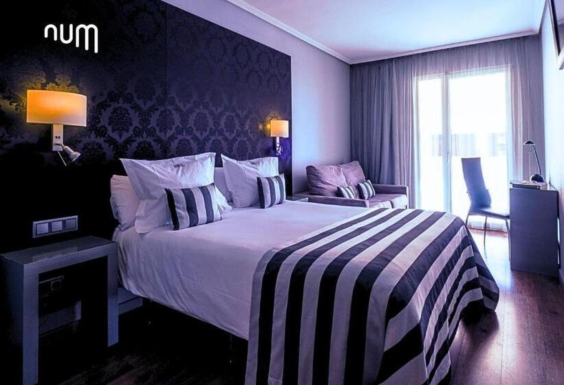 4인용 스탠다드 룸, Num