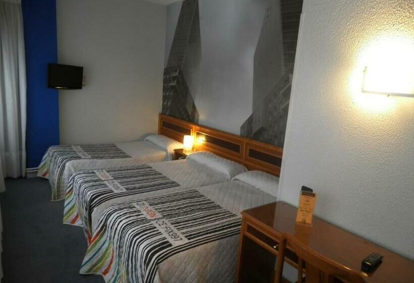 اتاق استاندارد سه نفره, Photo Zabalburu