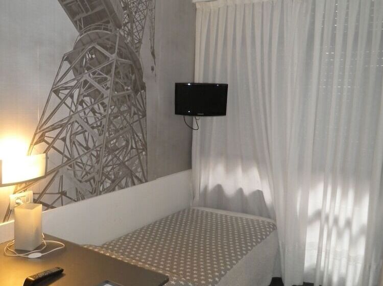 اتاق استاندارد یک نفره, Photo Zabalburu