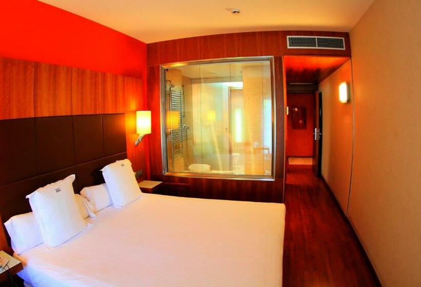 수피리어 룸, Num