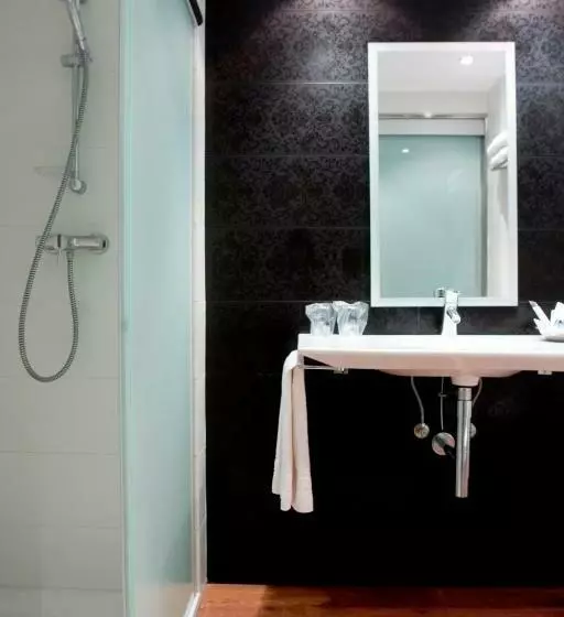 Quarto standard, Num