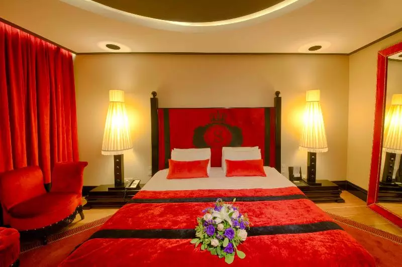 Standard Room, Restaurante Cadosa