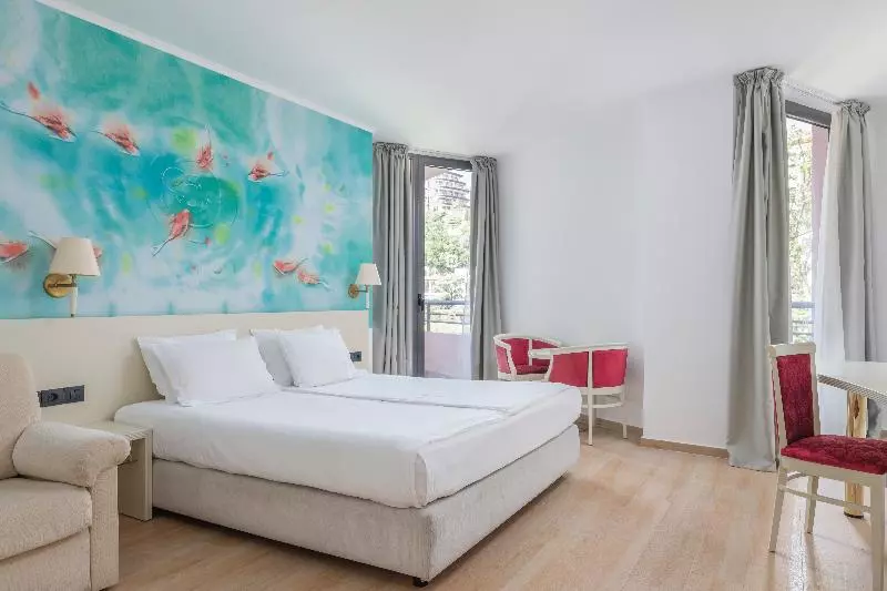 Standard Single Room, Restaurante Cadosa