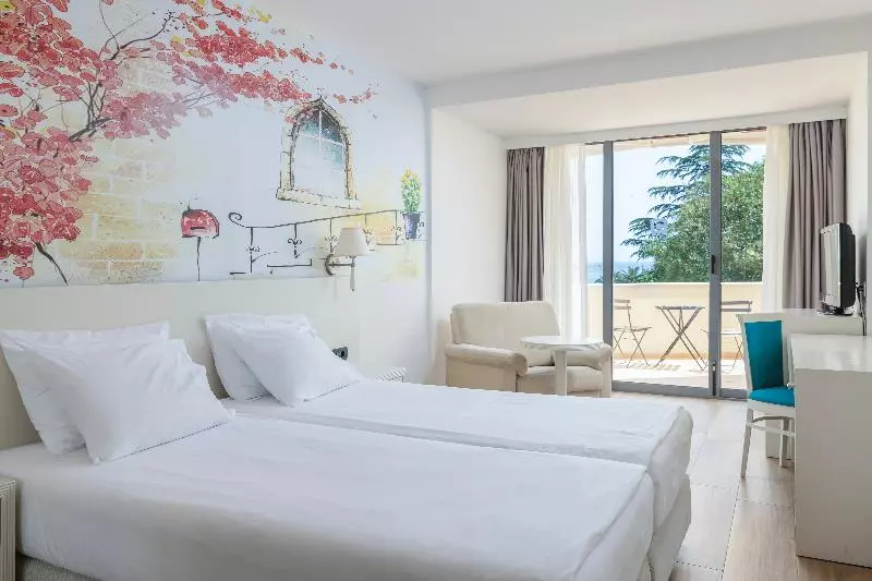 Standard Single Room, Restaurante Cadosa