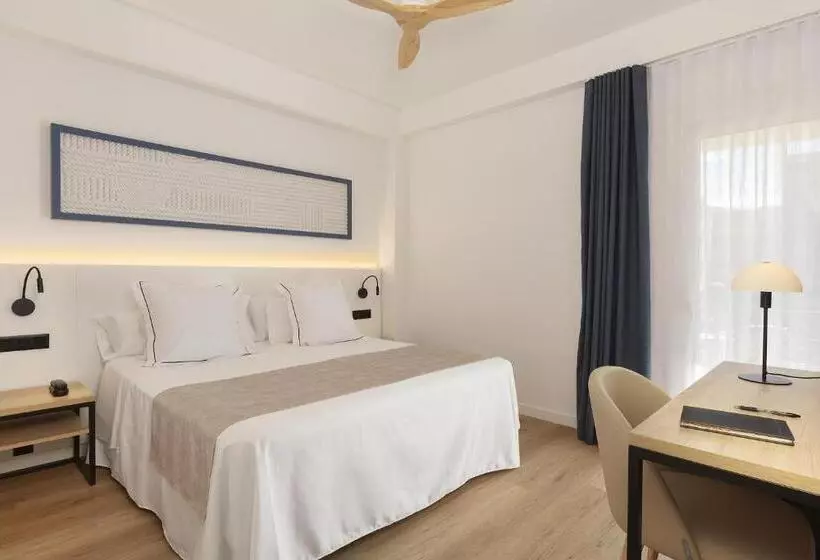 4 Bett Standardzimmer, Rovira