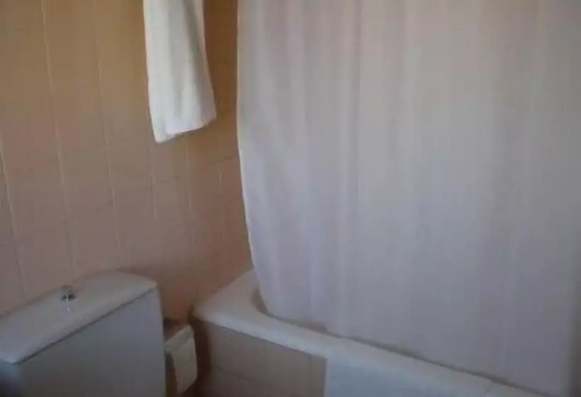 اتاق استاندارد یک نفره, Tejuma