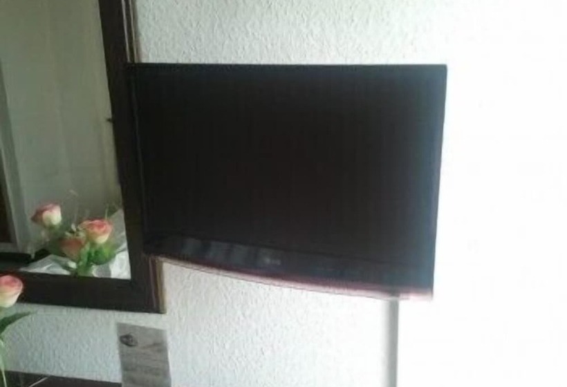 חדר סטנדרט לשלושה, Tejuma