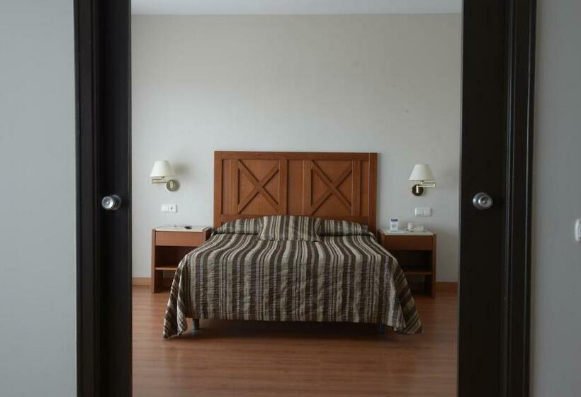 Полулюкс, Trh Paraiso