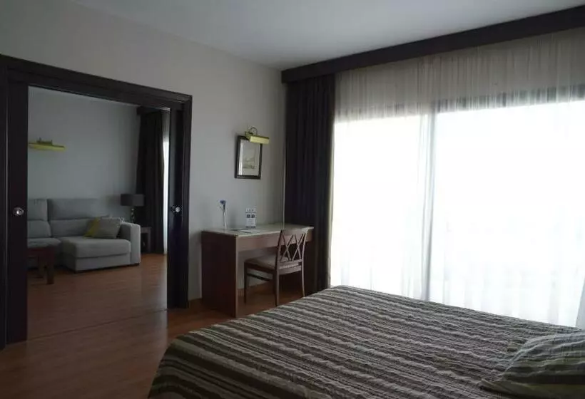 سوییت جونیور, Trh Paraiso