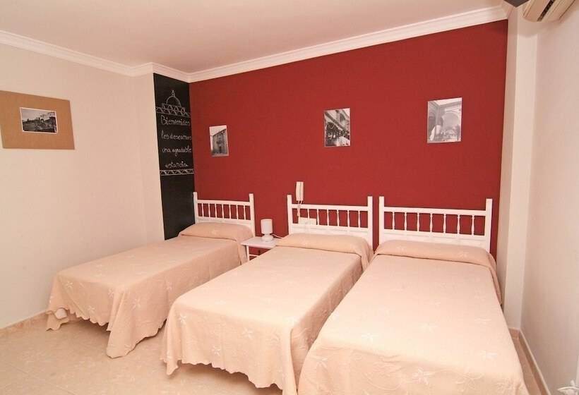 스탠다드 트리플 룸, Virgen De Los Reyes