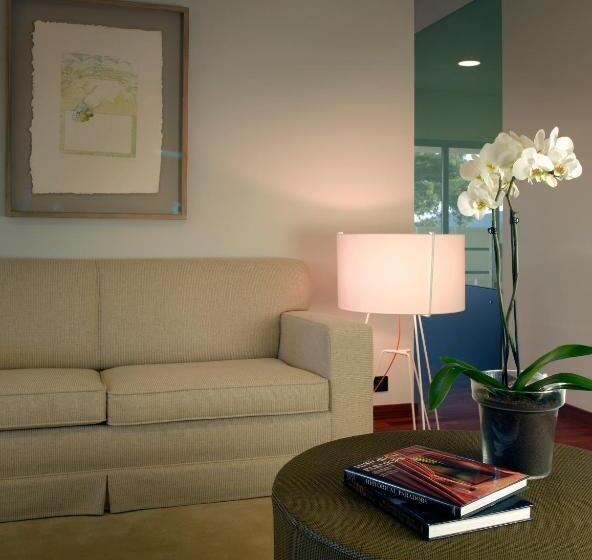 Полулюкс, Parador De Antequera