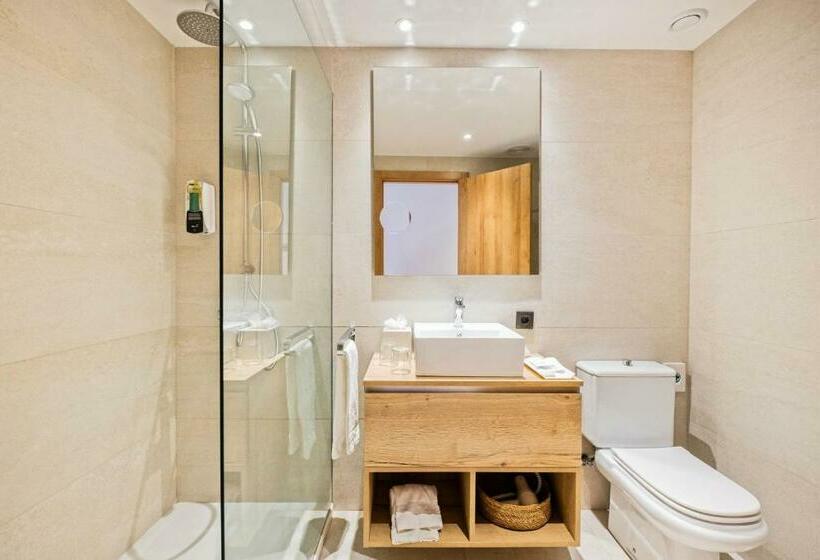 标准间, Sb Corona Tortosa