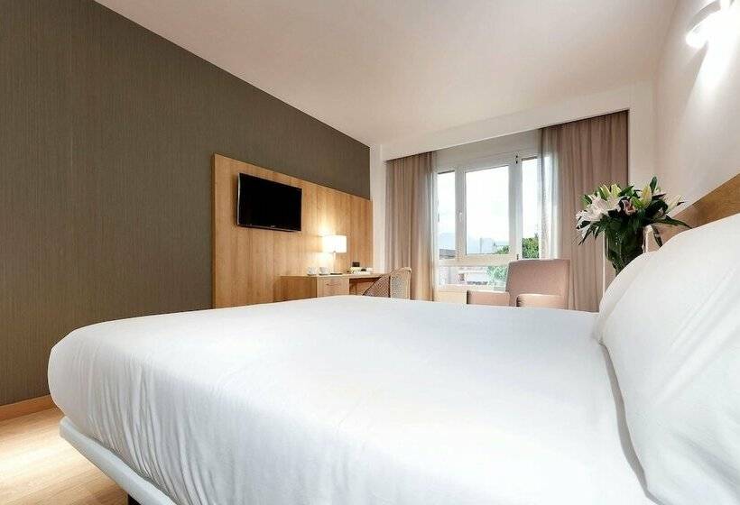 标准间, Sb Corona Tortosa