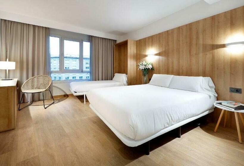 标准三人间, Sb Corona Tortosa