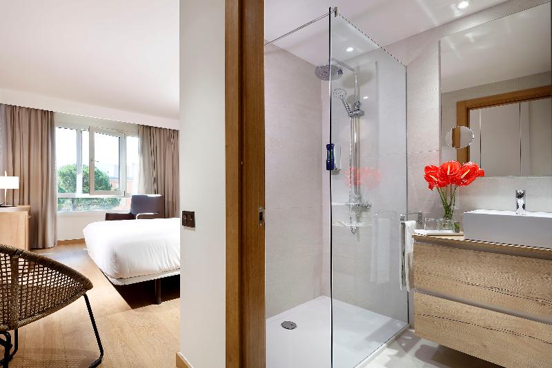 标准间, Sb Corona Tortosa