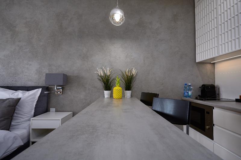 标准三人间, Sb Corona Tortosa