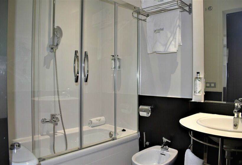 غرفة عائلية, Sercotel Las Torres