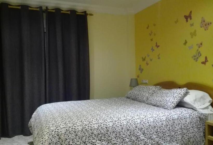 جناح مزود بجاكوزى, Hostal Andrés