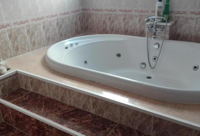 Люкс с гидромассажем, Hostal Andrés