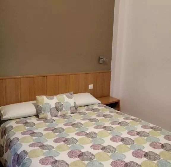 اتاق عادی, Hostal Andrés