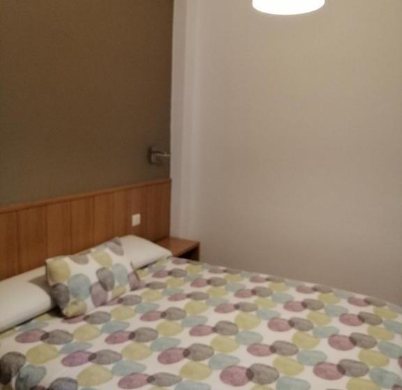 غرفة أساسية, Hostal Andrés