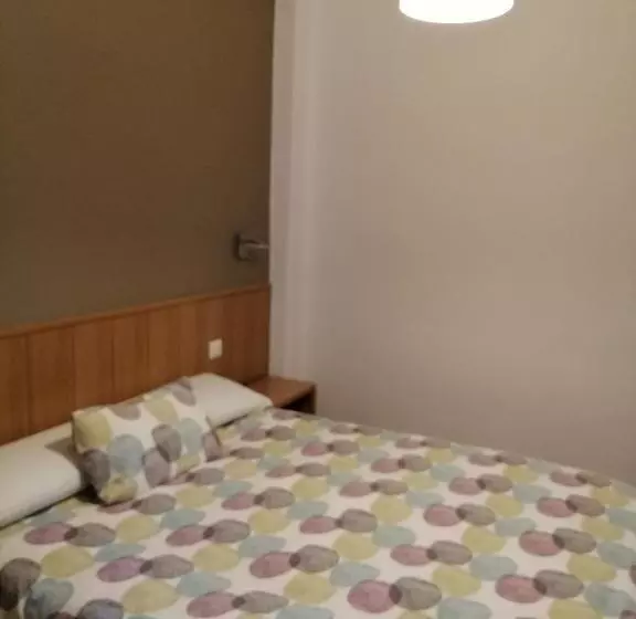 اتاق عادی, Hostal Andrés