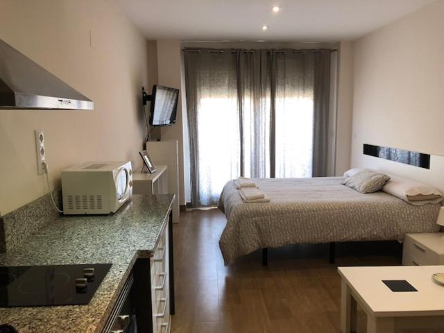 إستوديو قياسى, Hostal Andrés