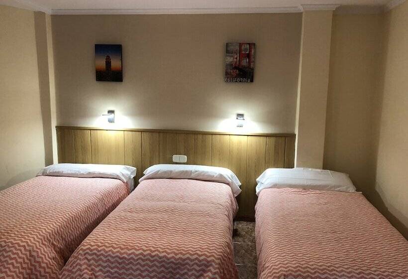 غرفة قياسية ثلاثية, Hostal Andrés