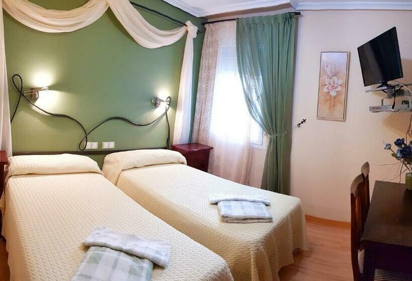 اتاق استاندارد, Hostal De La Torre Hostal Economico