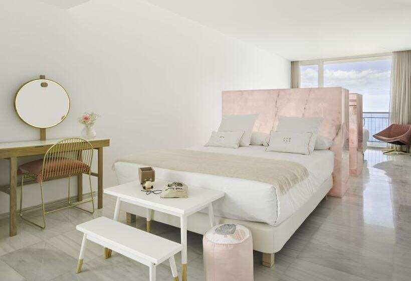 Полулюкс Вид на Море, Aromar