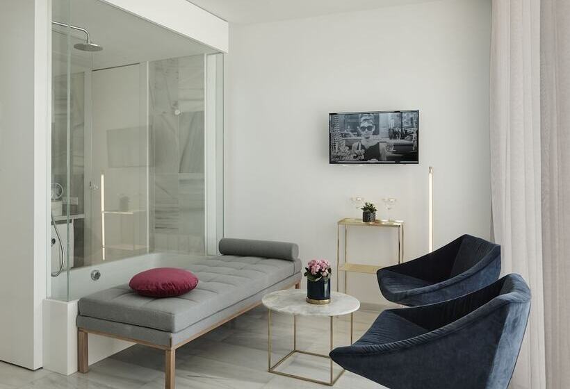 Полулюкс Вид на Море, Aromar