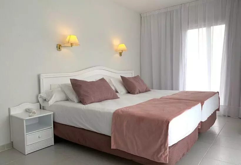 Chambre Basique avec Balcon, Aromar